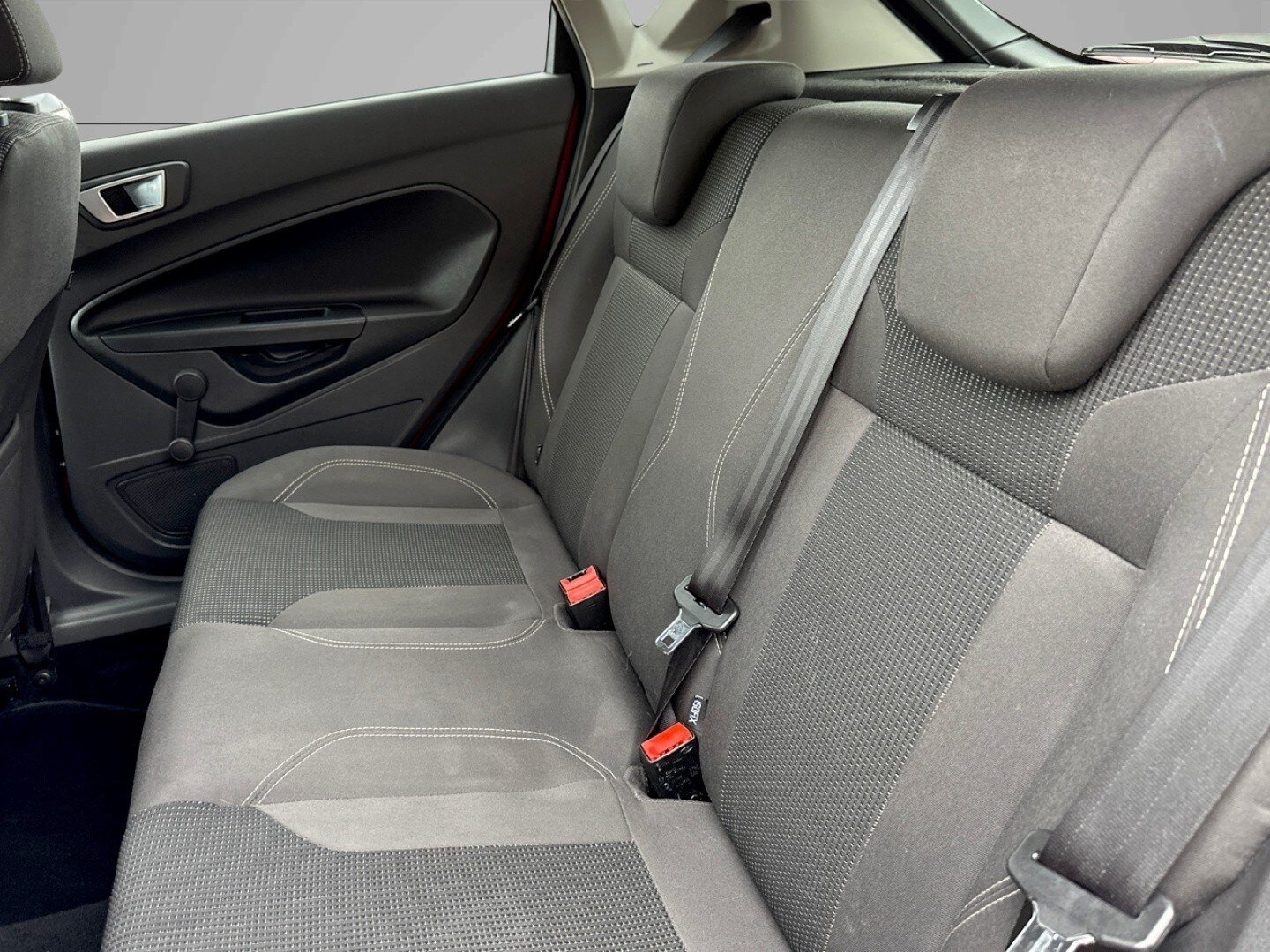 Used Ford Fiesta 2015 for sale - 78036905: Photo 16