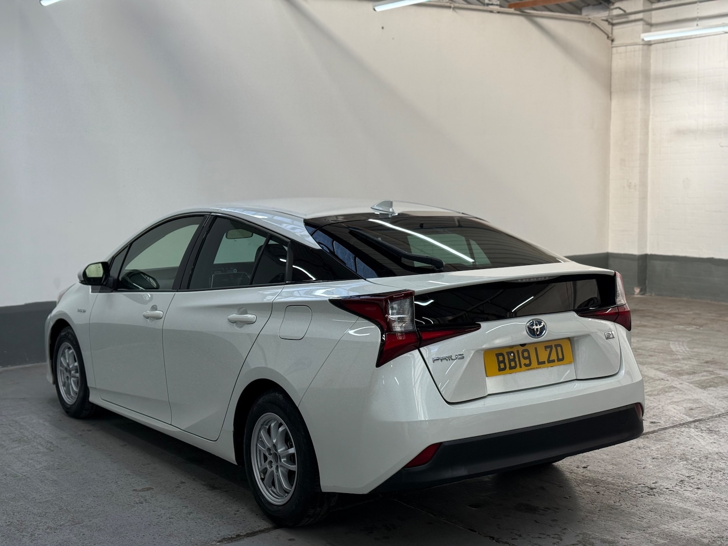 Used Toyota Prius 2019 for sale - 78218207: Photo 11