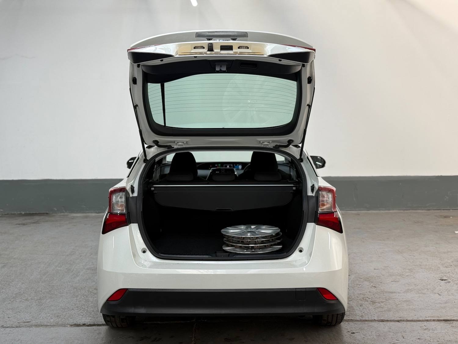 Used Toyota Prius 2019 for sale - 78218207: Photo 16