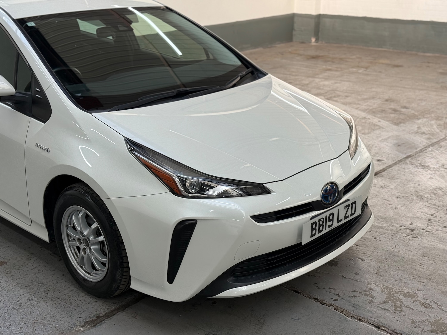 Used Toyota Prius 2019 for sale - 78218207: Photo 3
