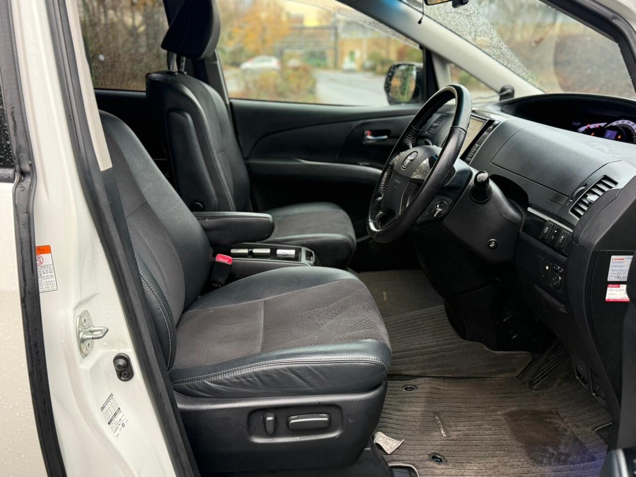 Used Toyota Estima 2025 for sale - 77966415: Photo 10