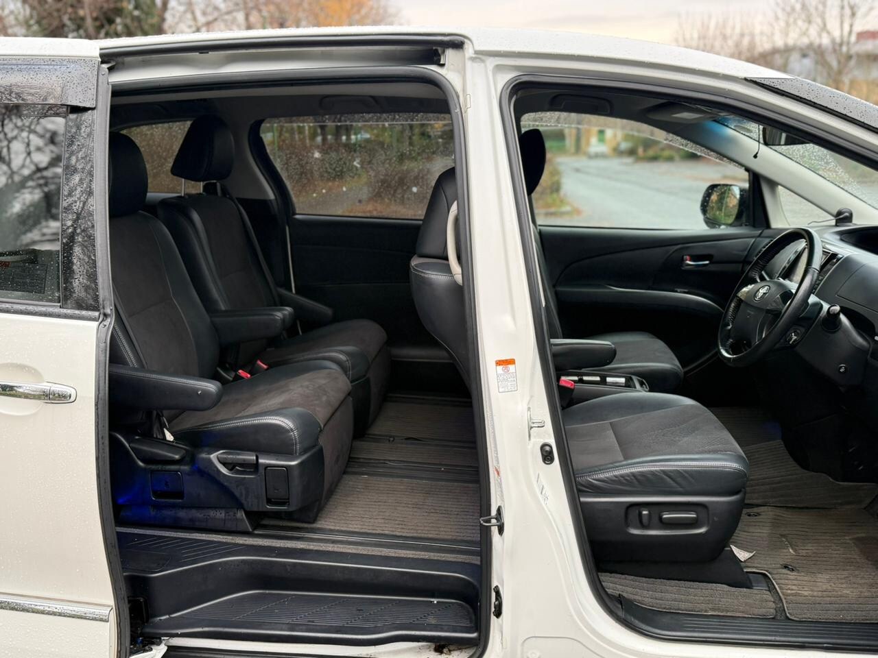 Used Toyota Estima 2025 for sale - 77966415: Photo 11