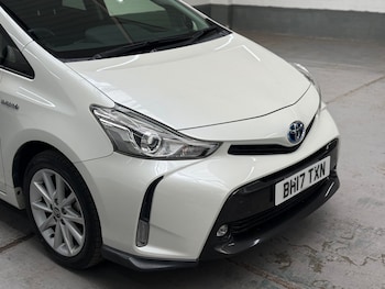 Used Toyota Prius+ 2017 for sale - 79047322: Photo