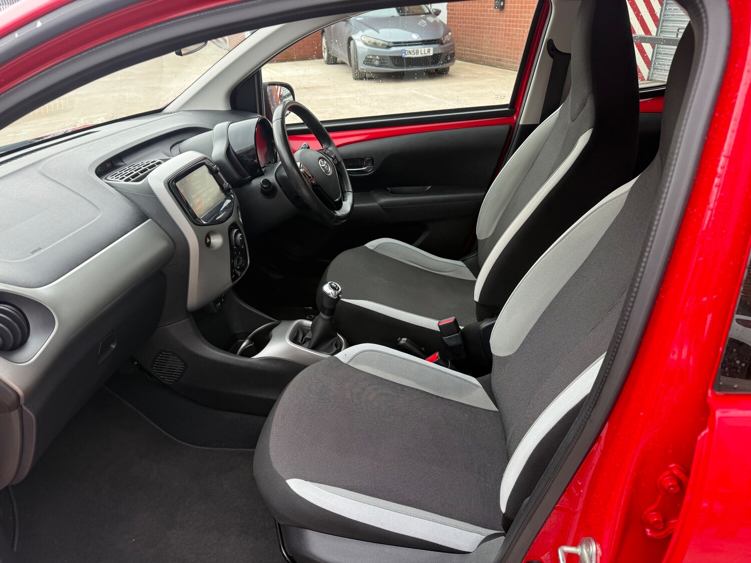 Used Toyota AYGO 2018 for sale - 77762537: Photo 12