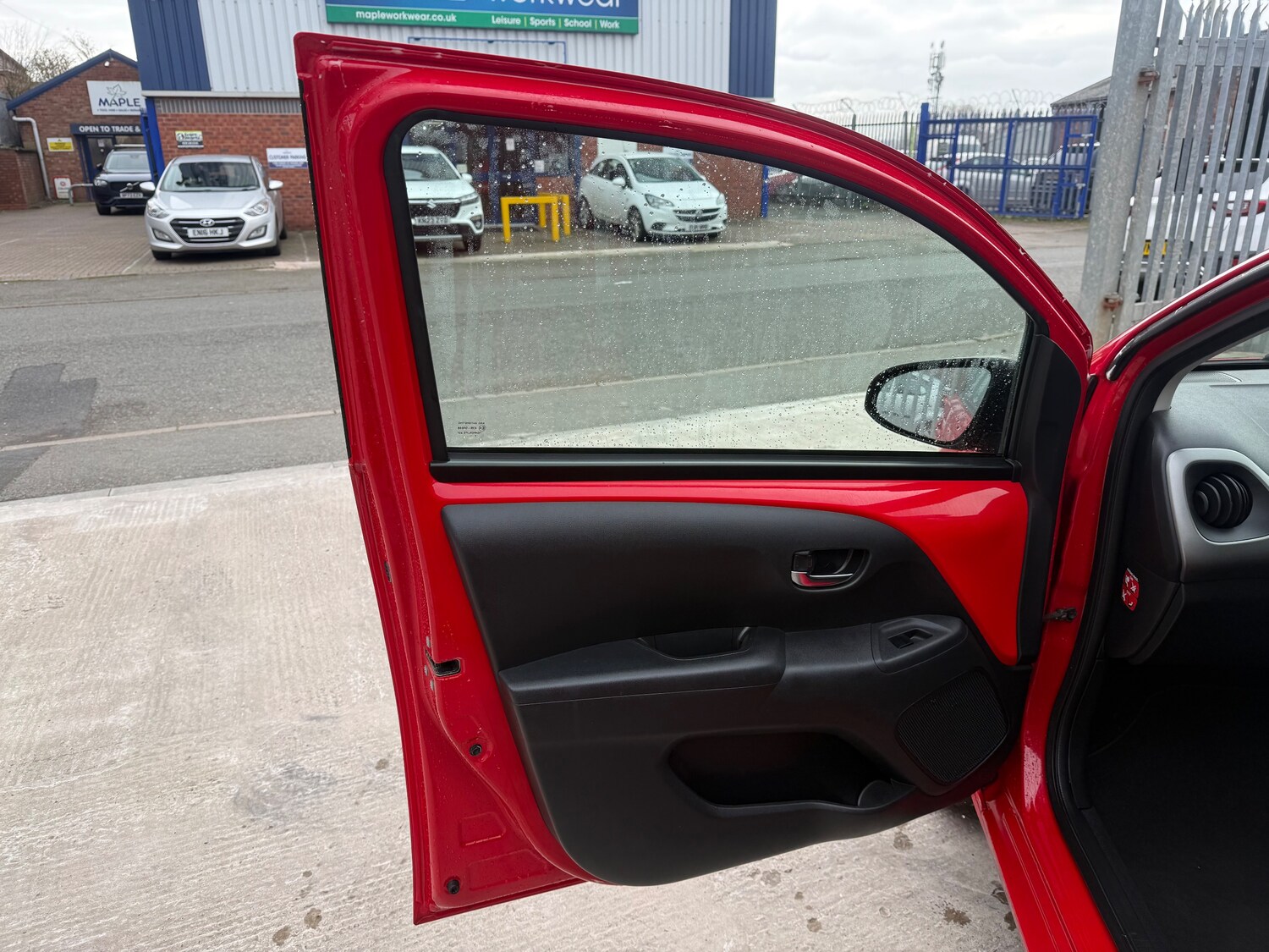 Used Toyota AYGO 2018 for sale - 77762537: Photo 16