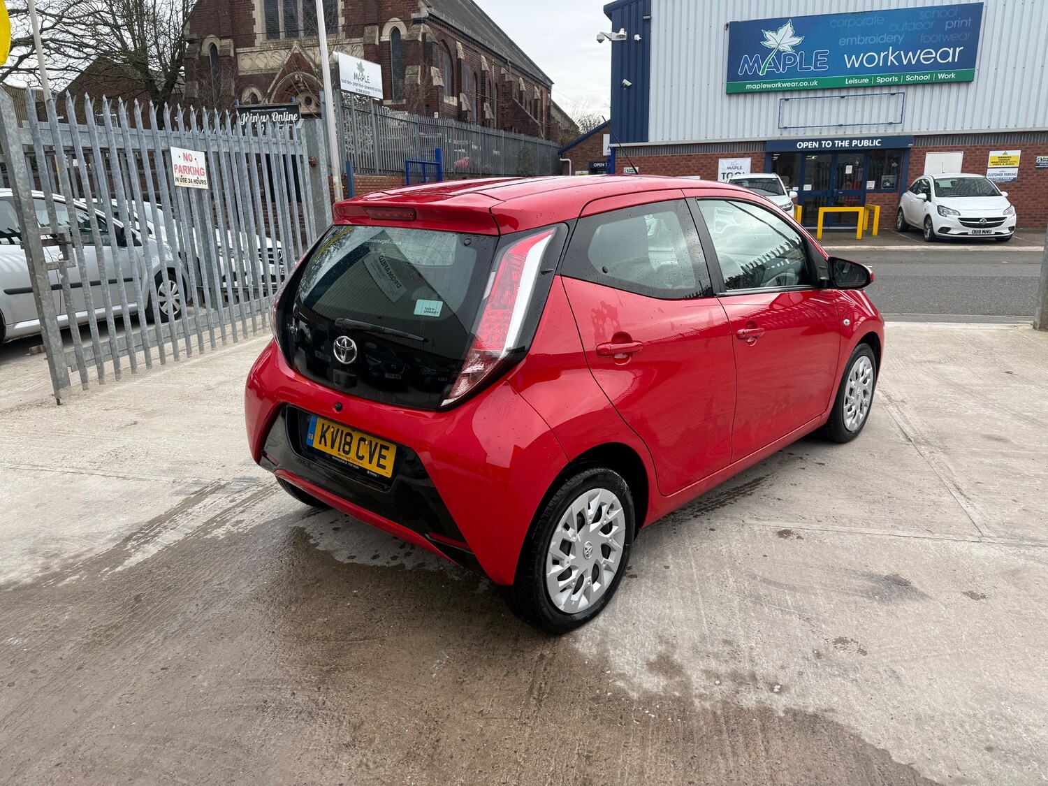 Used Toyota AYGO 2018 for sale - 77762537: Photo 3