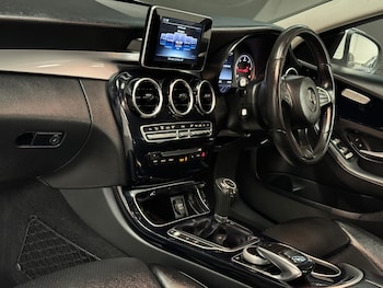 Used Mercedes-Benz C Class 2017 for sale - 77762525: Photo