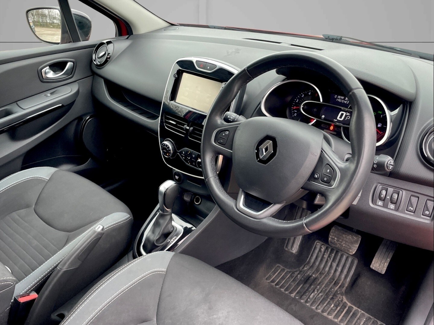 Used Renault Clio 2016 for sale - 78036906: Photo 8