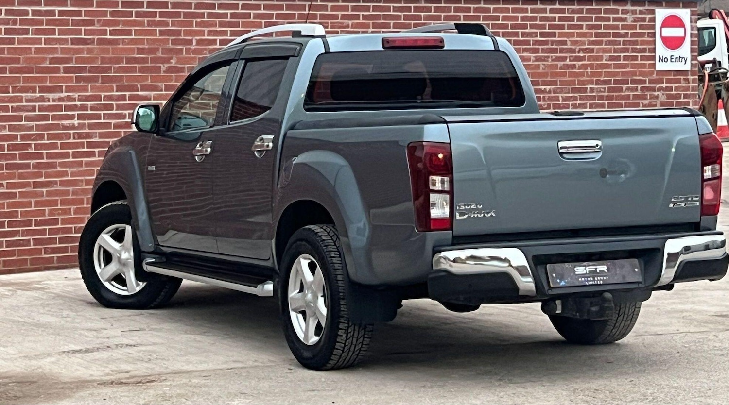 Used Isuzu D-Max 2017 for sale - 77850545: Photo 2