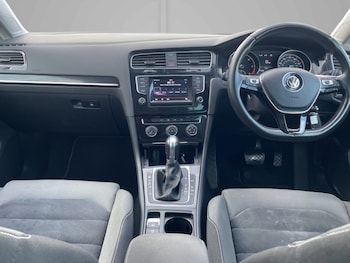 Used Volkswagen Golf 2015 for sale - 78036908: Photo