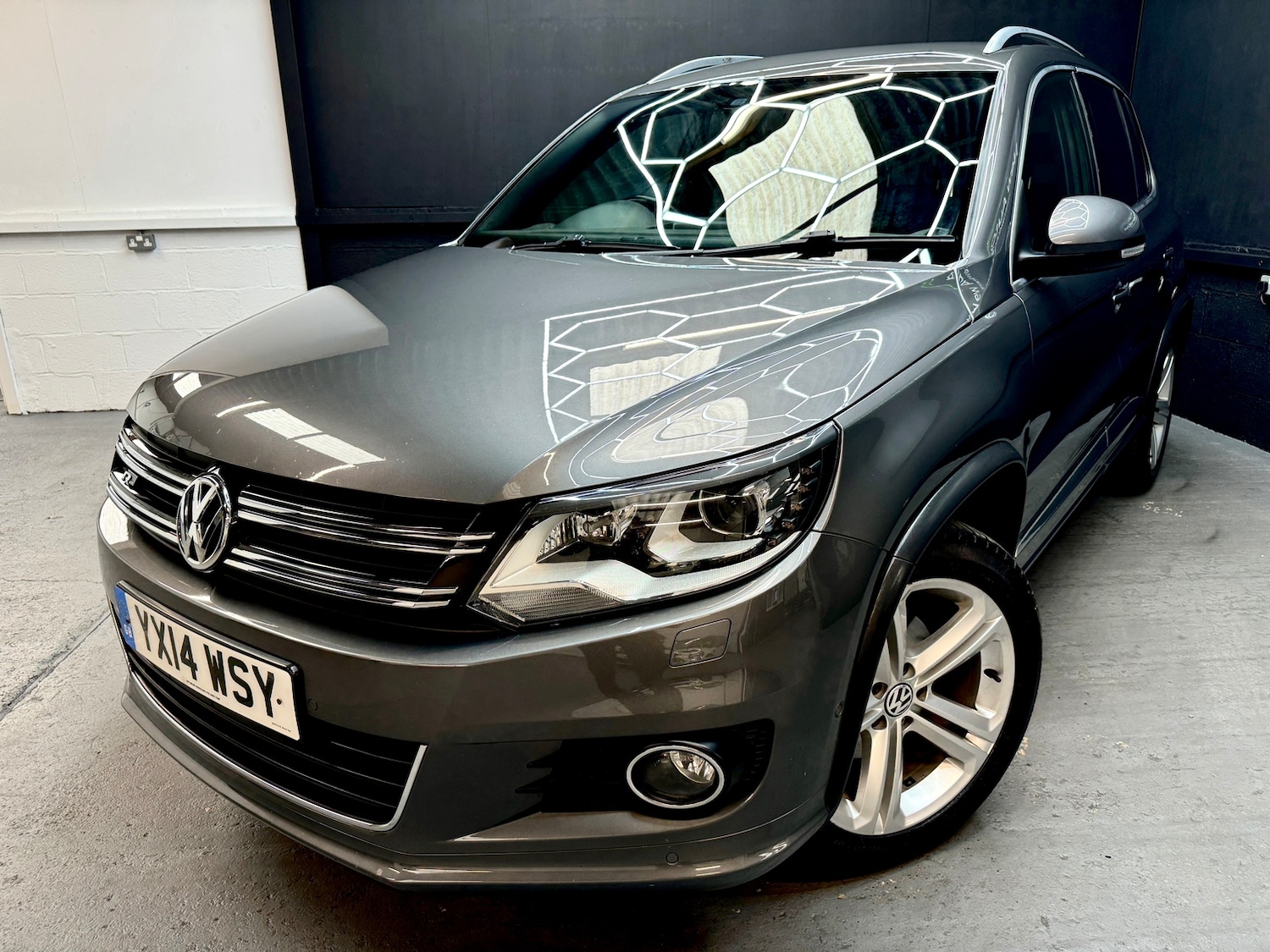 Used Volkswagen Tiguan 2014 for sale - 77762588: Photo 2