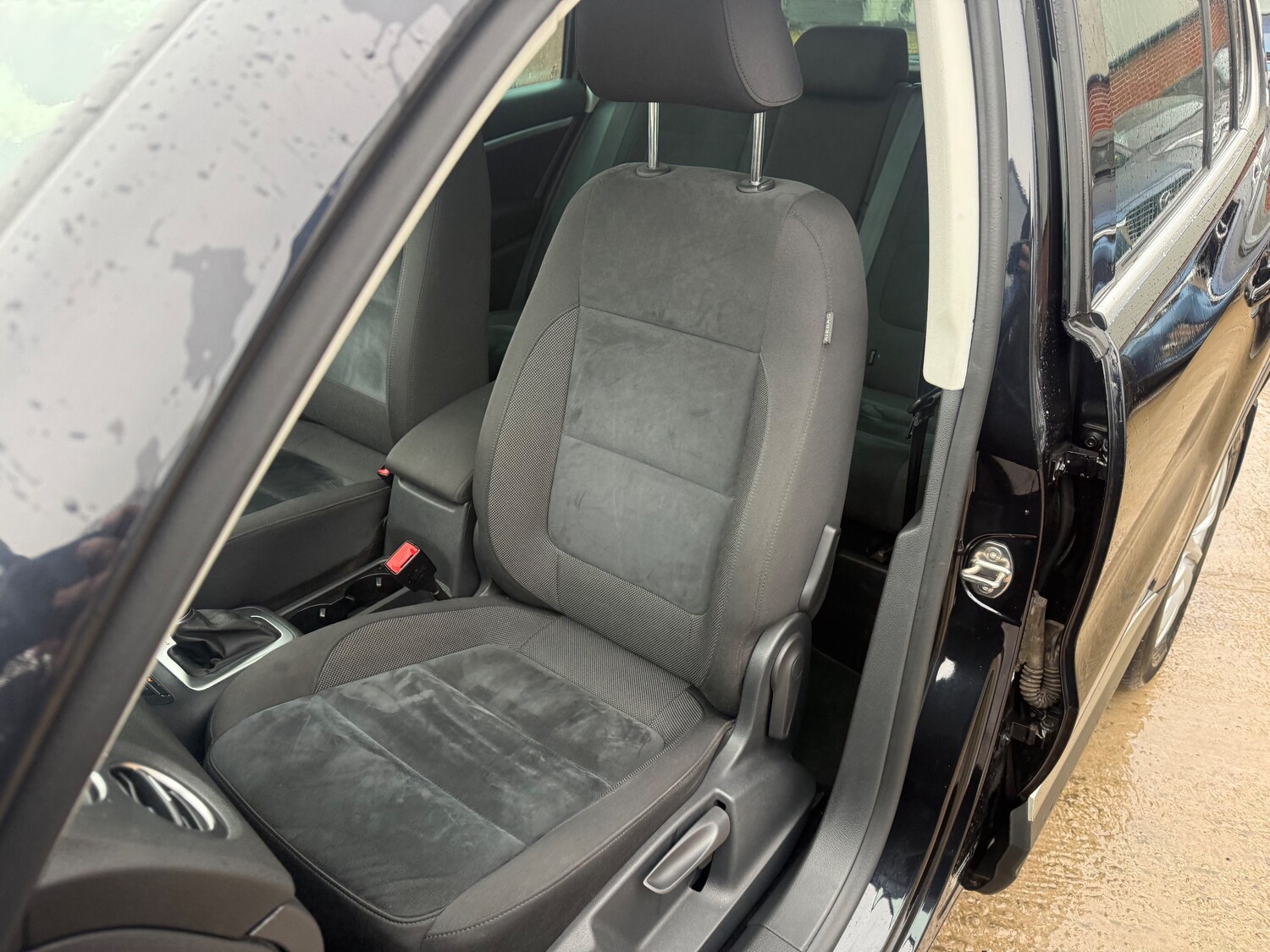 Used Volkswagen Tiguan 2015 for sale - 77762552: Photo 12