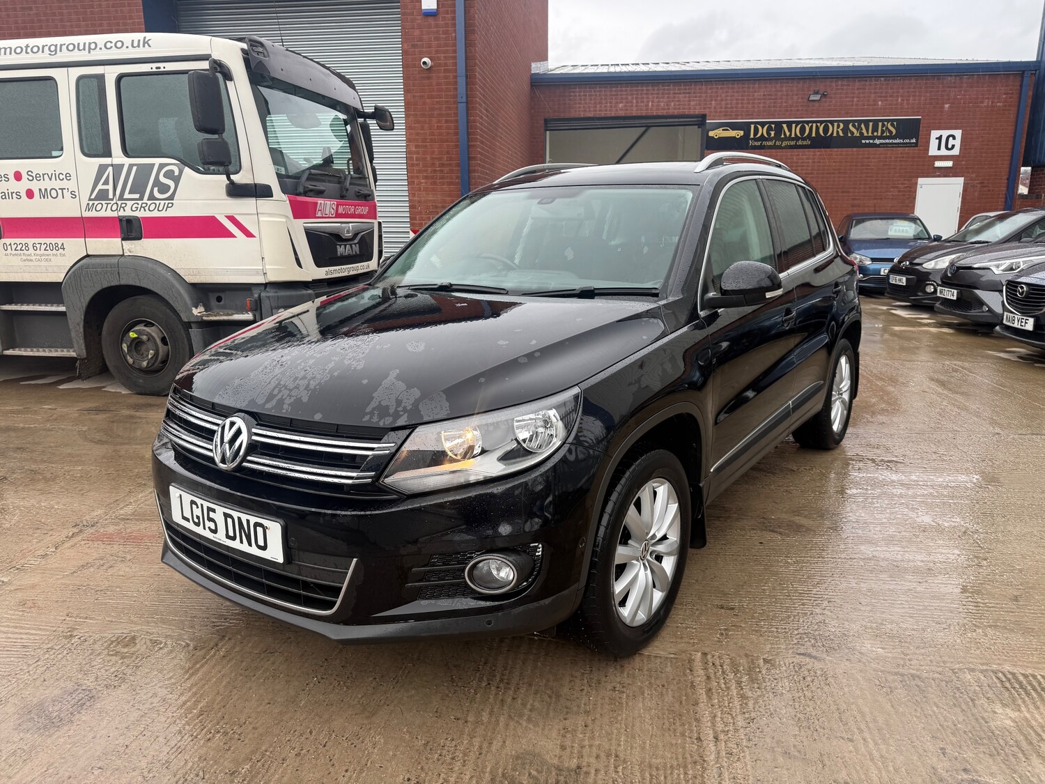 Used Volkswagen Tiguan 2015 for sale - 77762552: Photo 8