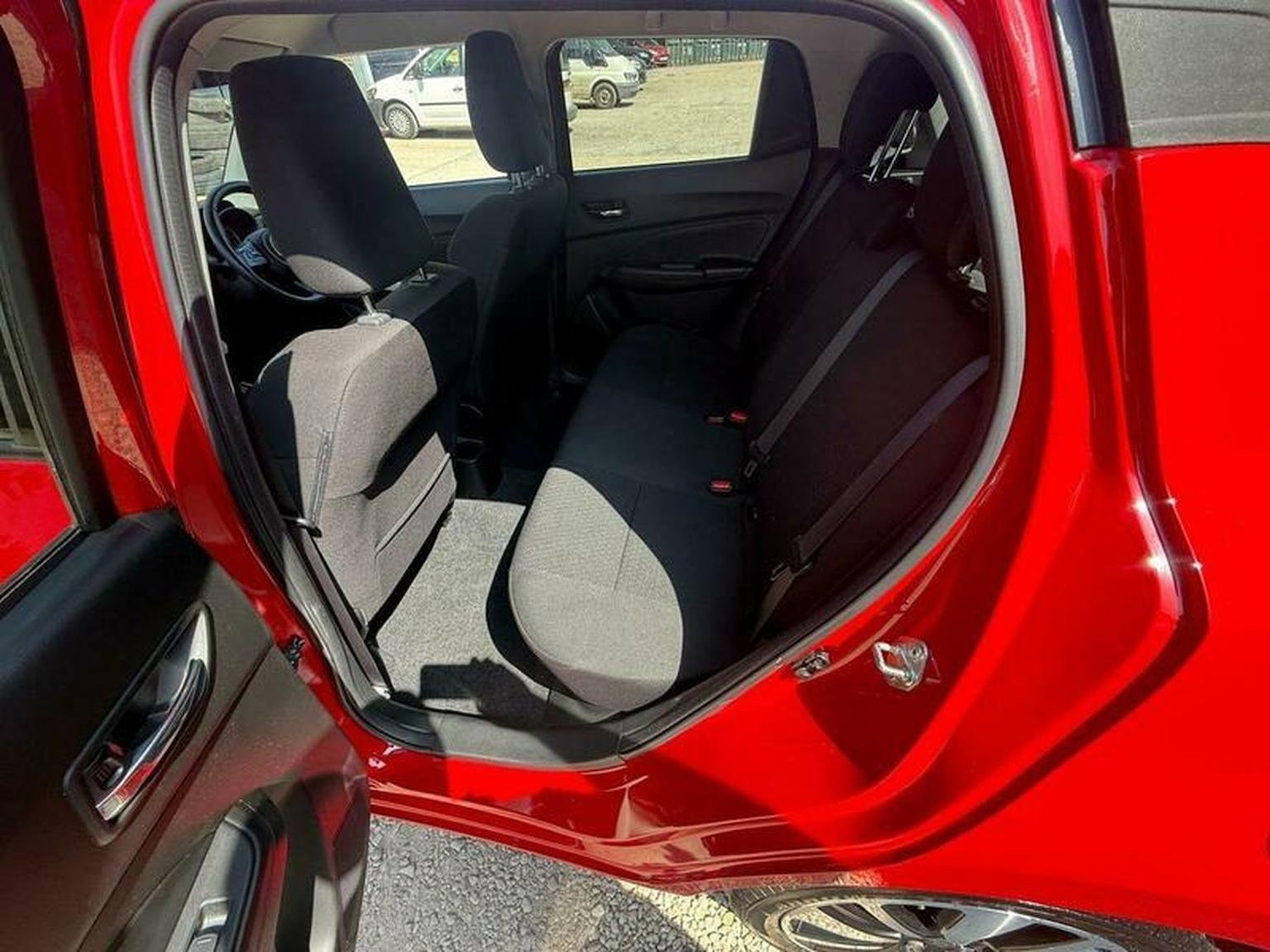 Used Suzuki Swift 2018 for sale - 76461540: Photo 28