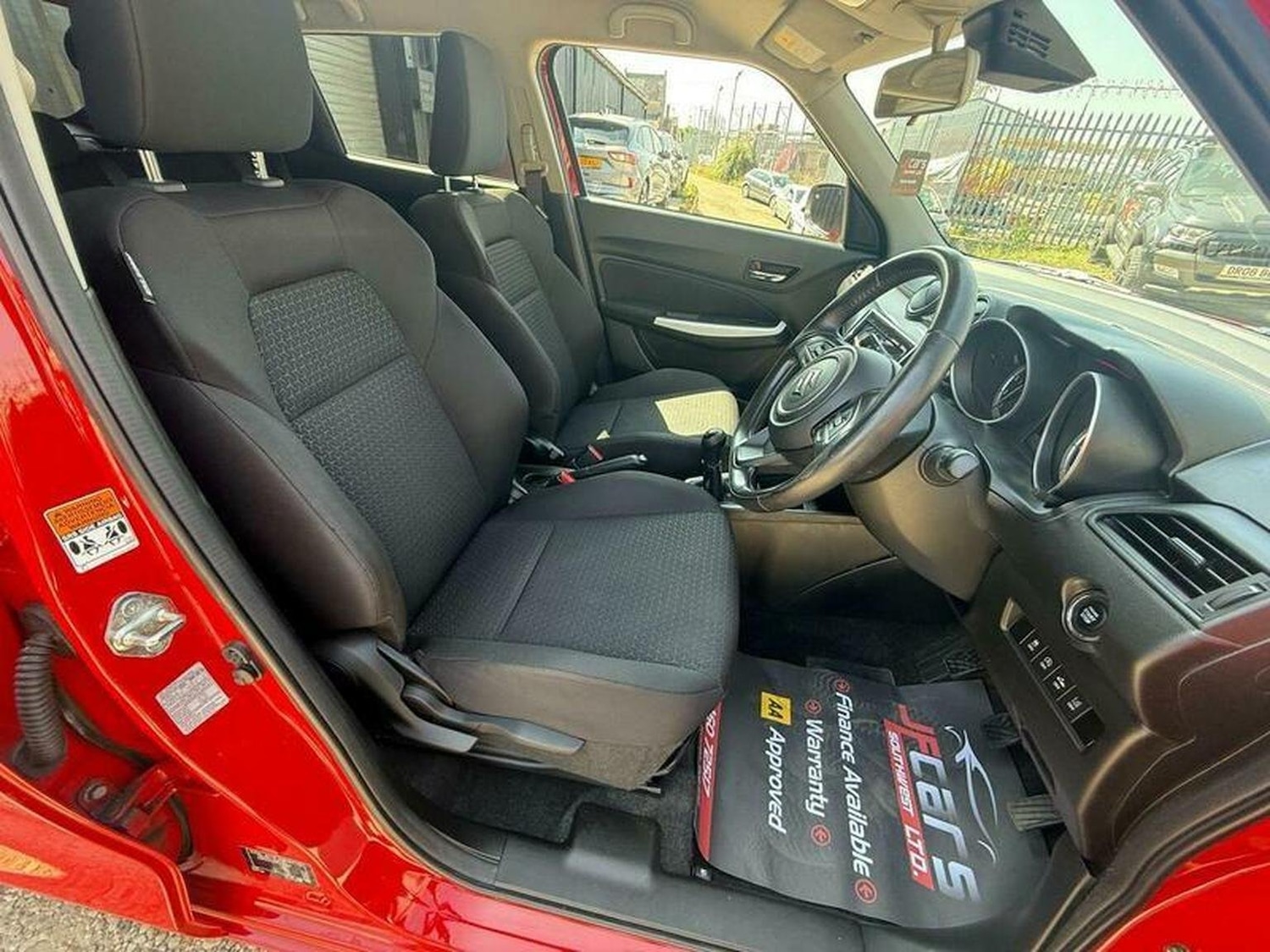 Used Suzuki Swift 2018 for sale - 76461540: Photo 32