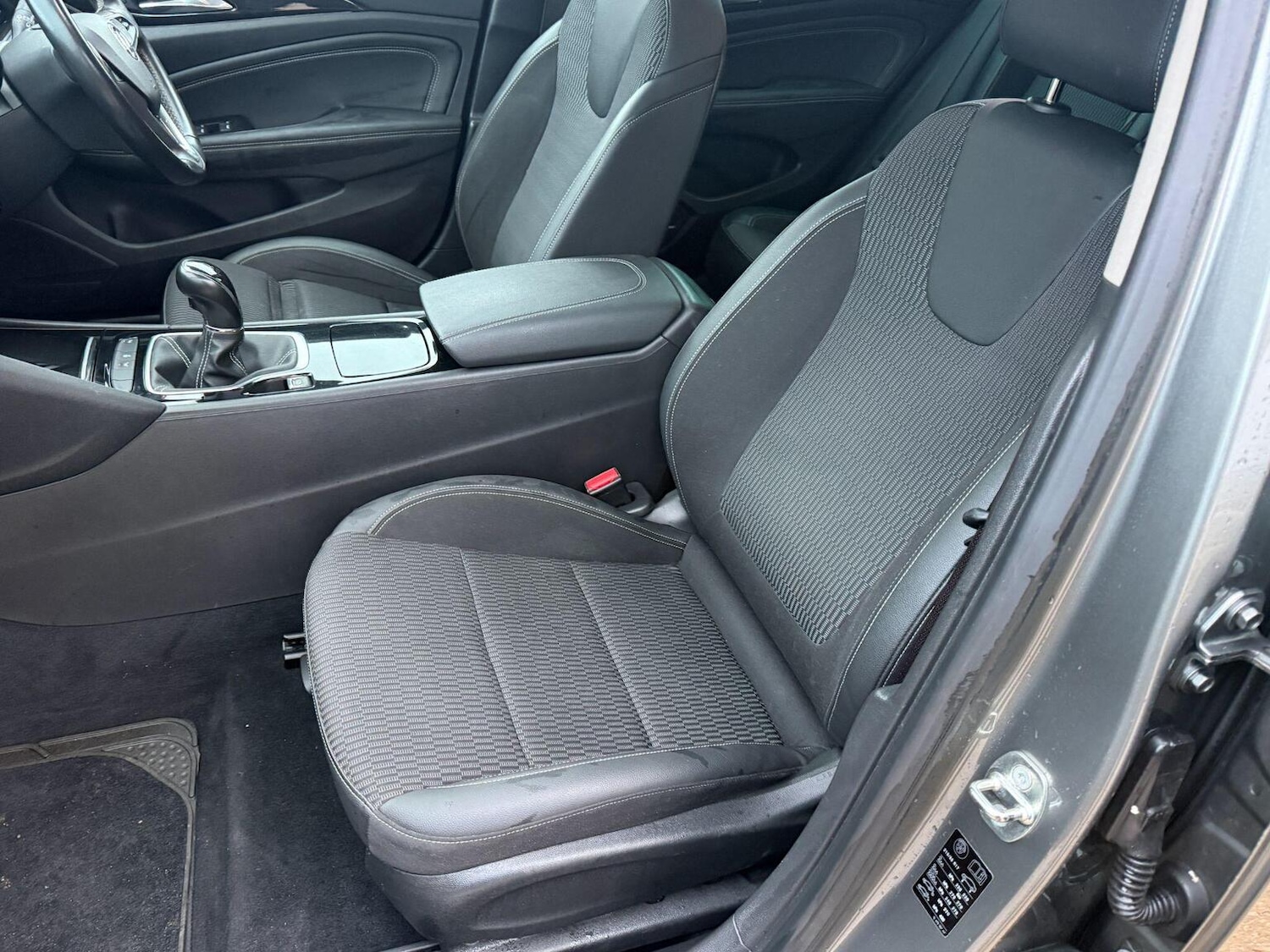 Used Vauxhall Insignia 2017 for sale - 77303737: Photo 21