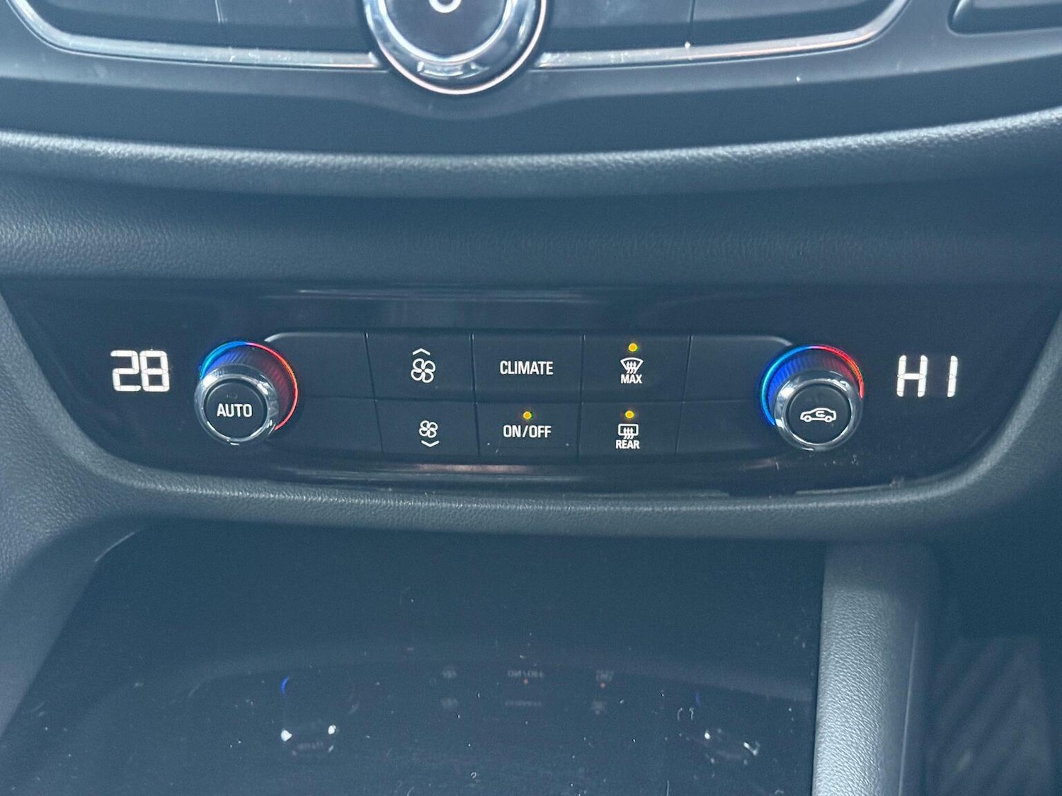 Used Vauxhall Insignia 2017 for sale - 77303737: Photo 32