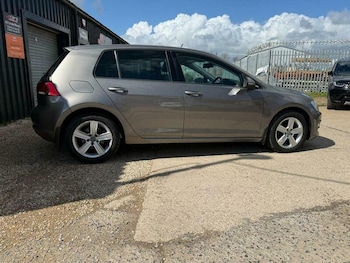 Used Volkswagen Golf 2015 for sale - 78229128: Photo