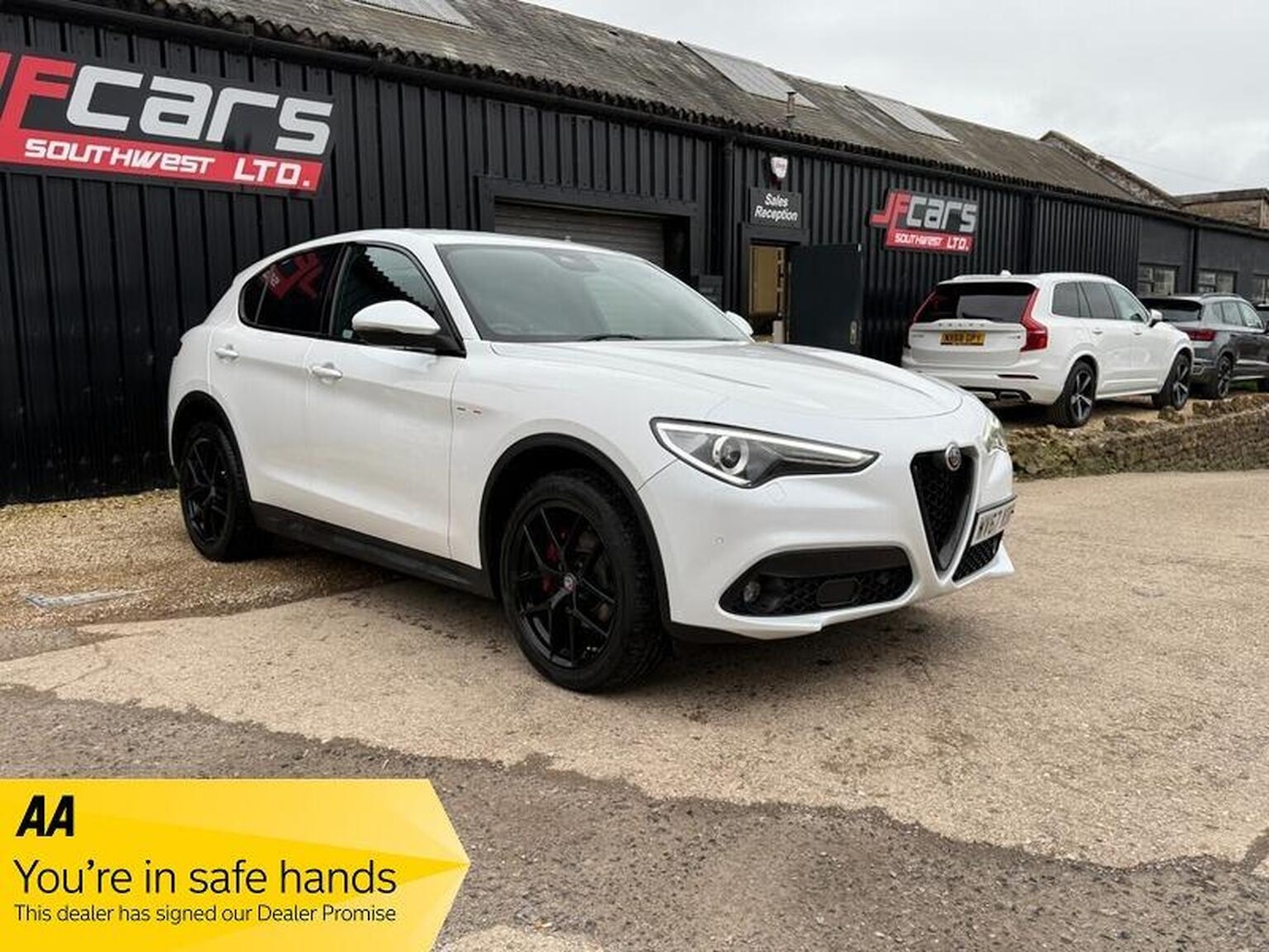 Used Alfa Romeo Stelvio 2017 for sale - 76418371: Photo 1