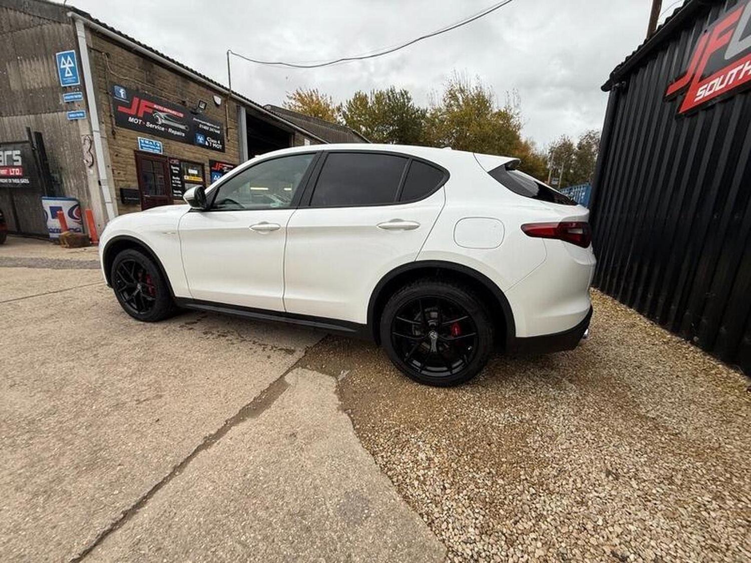 Used Alfa Romeo Stelvio 2017 for sale - 76418371: Photo 13