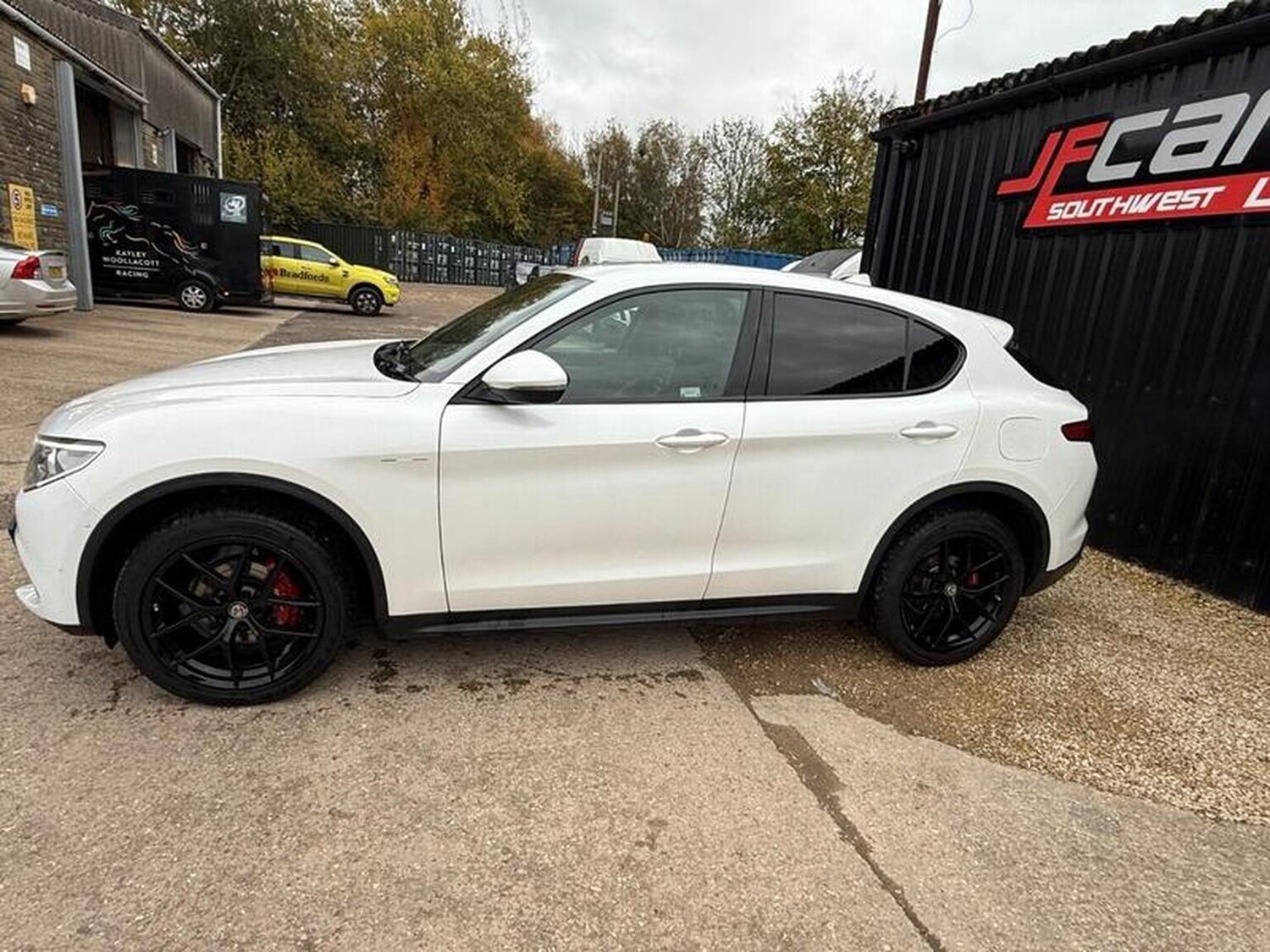 Used Alfa Romeo Stelvio 2017 for sale - 76418371: Photo 18