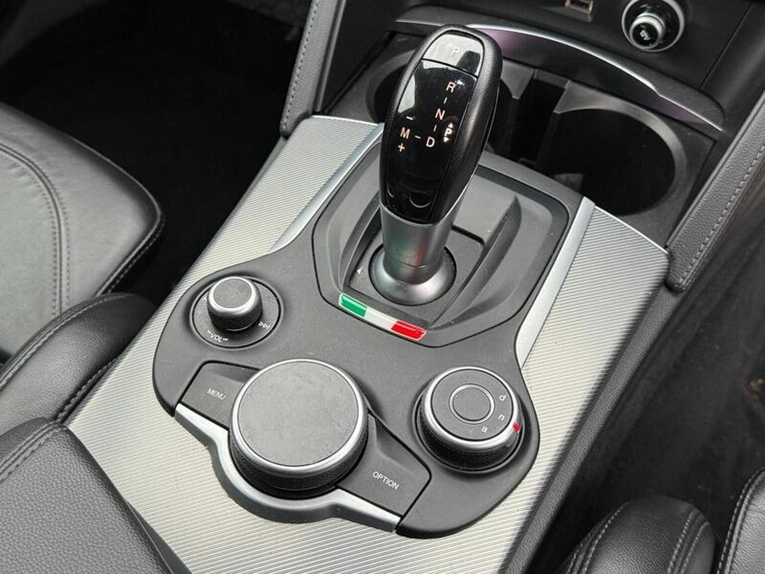 Used Alfa Romeo Stelvio 2017 for sale - 76418371: Photo 38