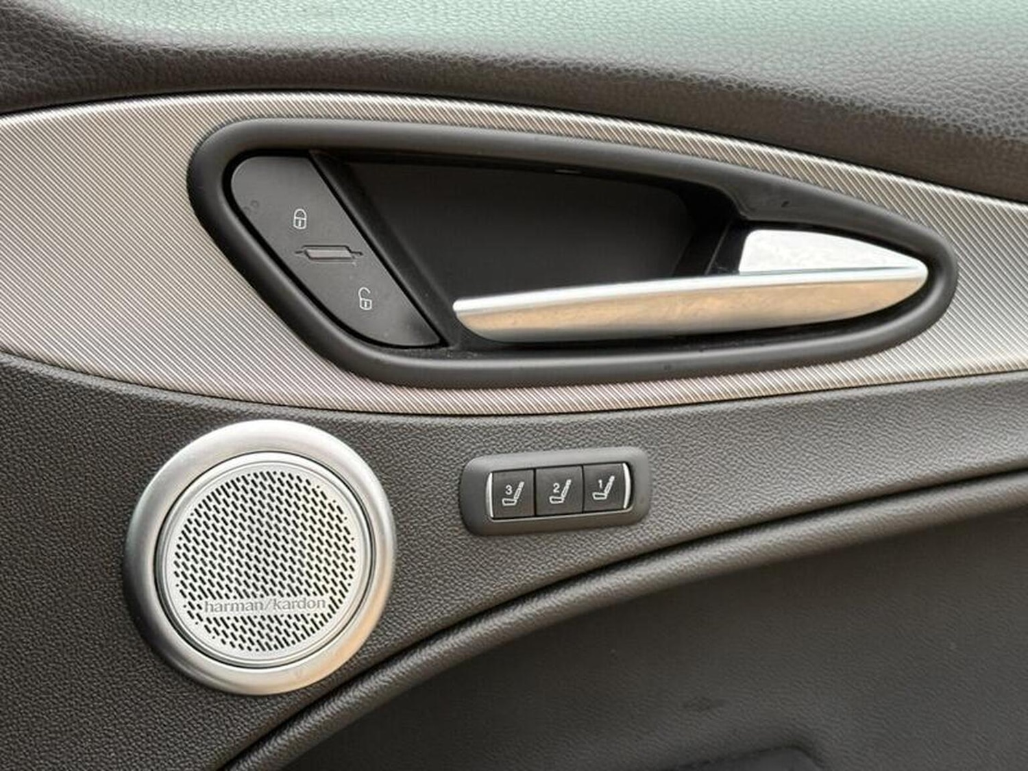 Used Alfa Romeo Stelvio 2017 for sale - 76418371: Photo 45