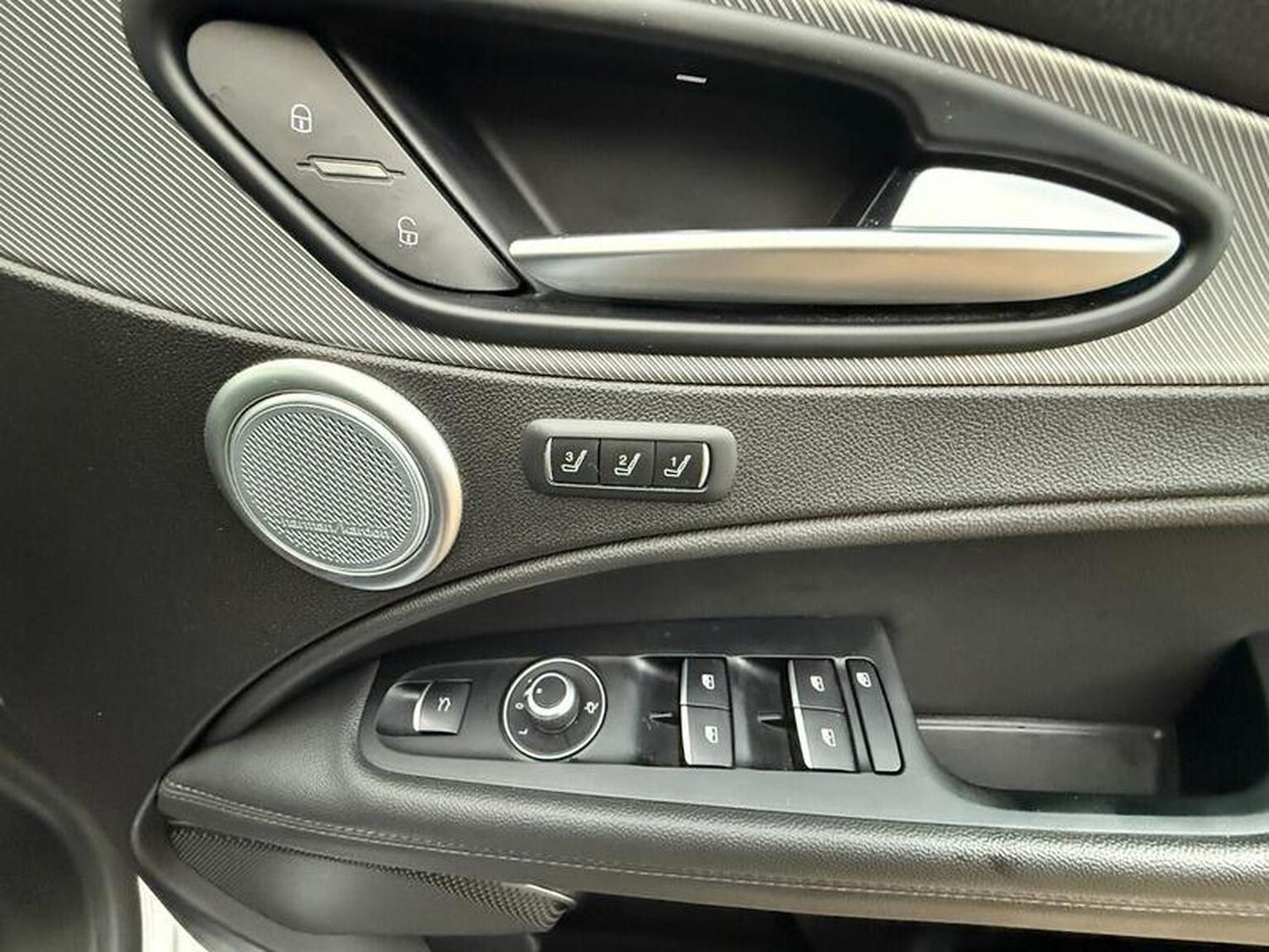 Used Alfa Romeo Stelvio 2017 for sale - 76418371: Photo 46