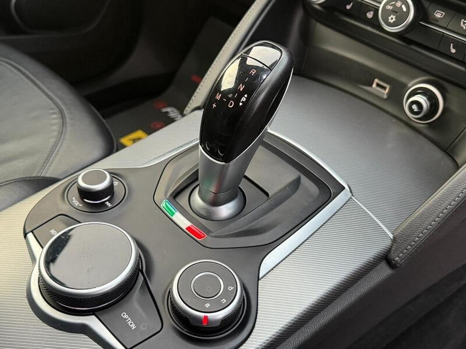 Used Alfa Romeo Stelvio 2017 for sale - 76418371: Photo 62