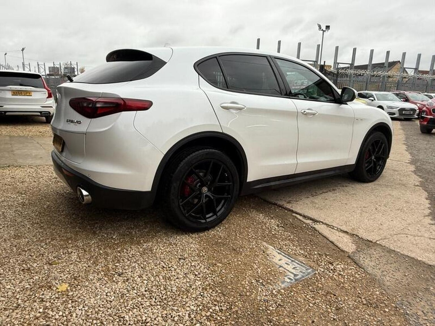 Used Alfa Romeo Stelvio 2017 for sale - 76418371: Photo 9