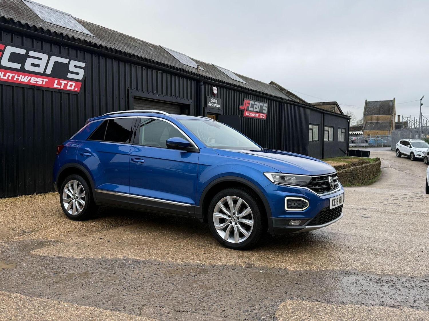 Used Volkswagen T-Roc 2018 for sale - 77370641: Photo 1