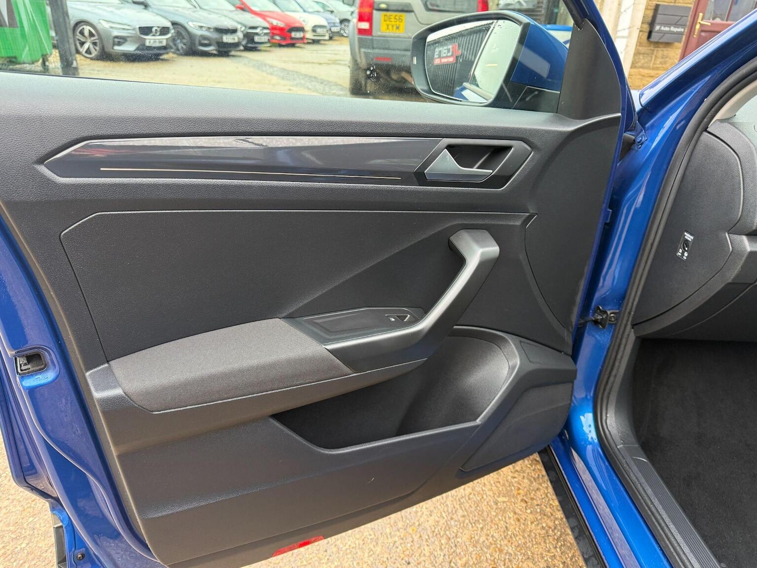 Used Volkswagen T-Roc 2018 for sale - 77370641: Photo 19