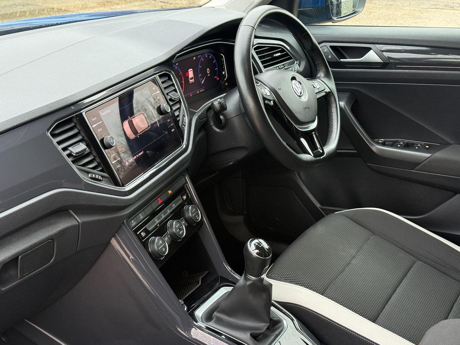 Used Volkswagen T-Roc 2018 for sale - 77370641: Photo 22