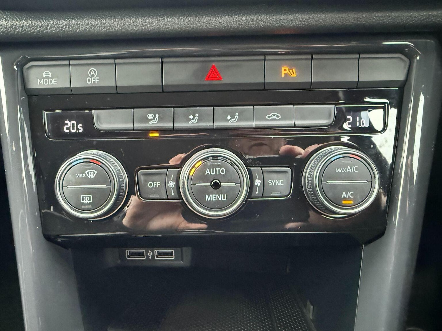 Used Volkswagen T-Roc 2018 for sale - 77370641: Photo 30