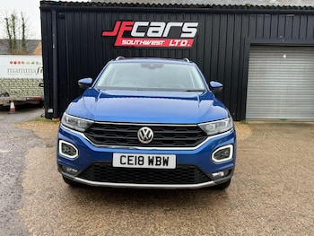 Used Volkswagen T-Roc 2018 for sale - 77370641: Photo