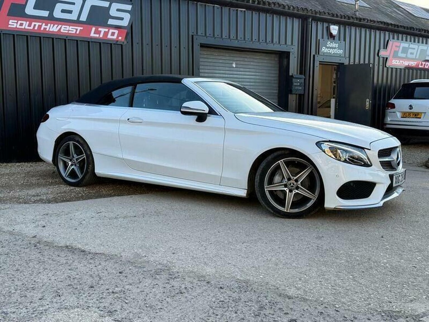 Used Mercedes-Benz C Class 2017 for sale - 77656272: Photo 3