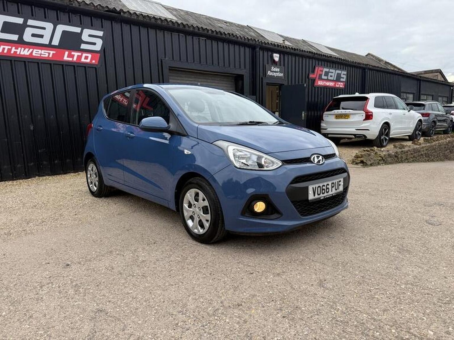 Used Hyundai i10 2016 for sale - 76305493: Photo 1