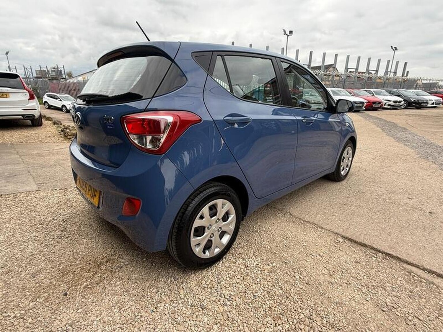 Used Hyundai i10 2016 for sale - 76305493: Photo 10