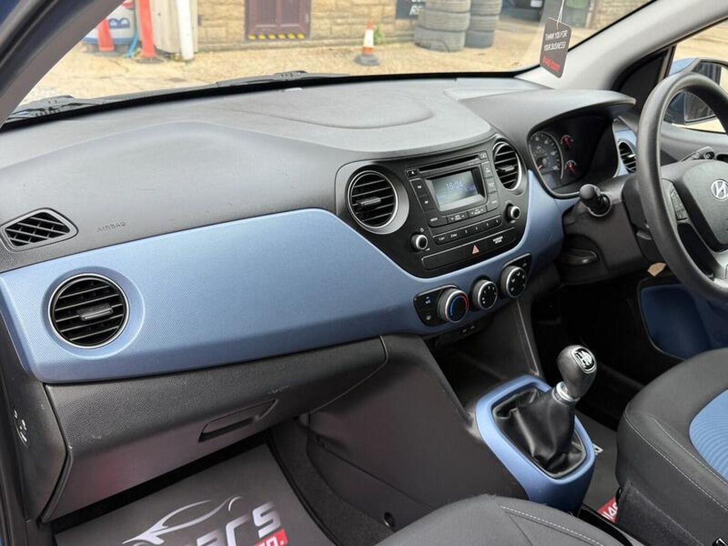 Used Hyundai i10 2016 for sale - 76305493: Photo 24