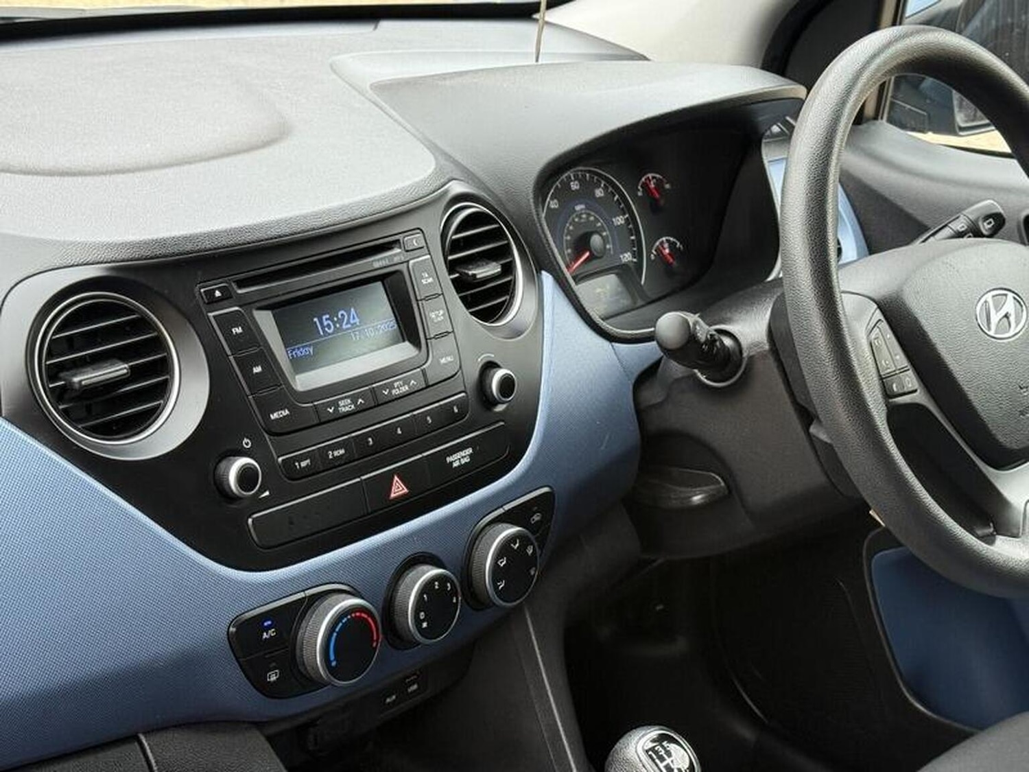 Used Hyundai i10 2016 for sale - 76305493: Photo 25