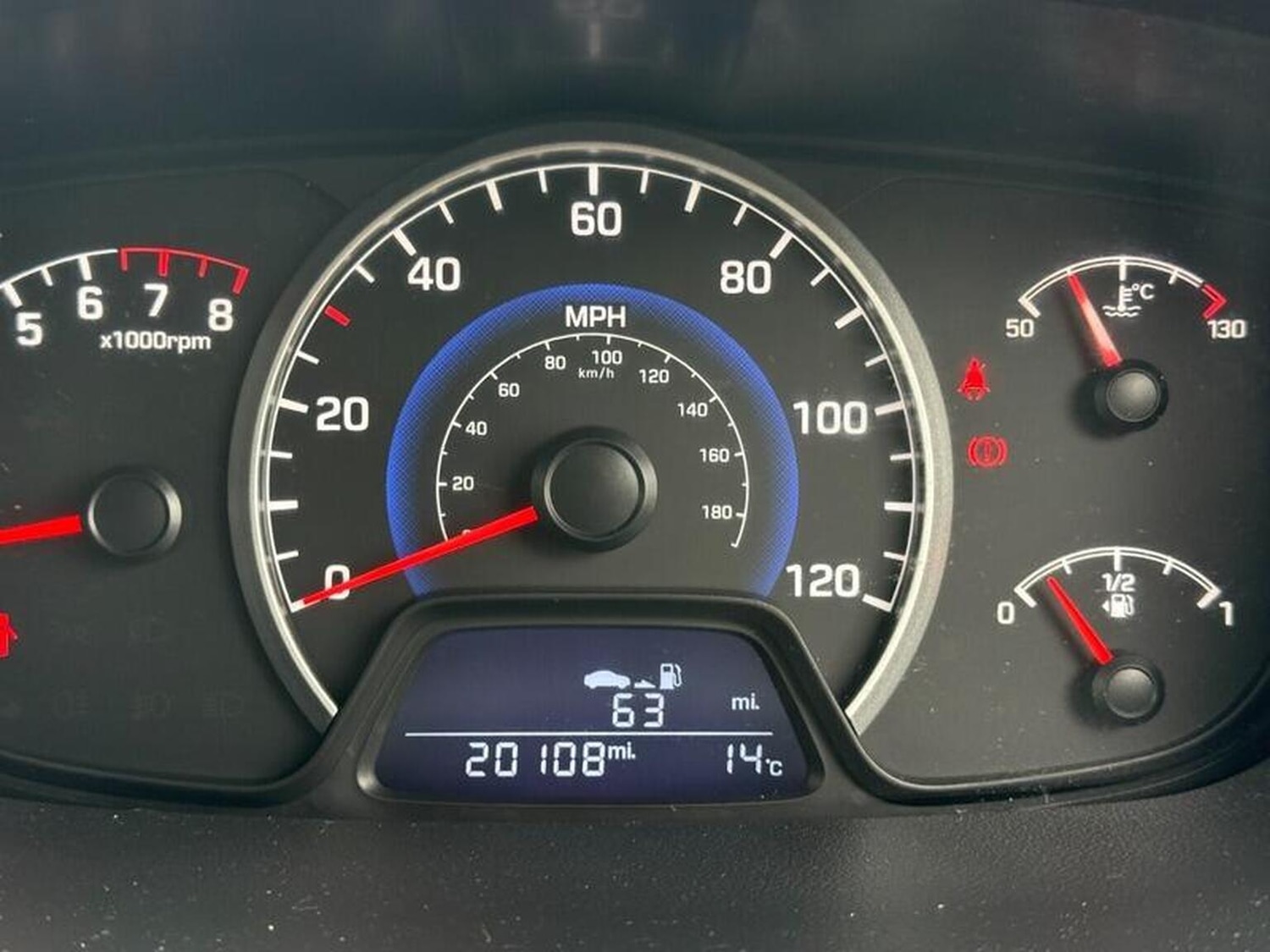 Used Hyundai i10 2016 for sale - 76305493: Photo 28