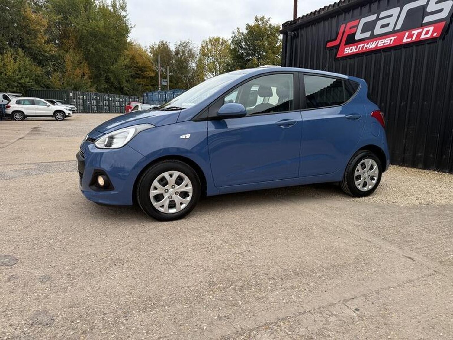 Used Hyundai i10 2016 for sale - 76305493: Photo 6