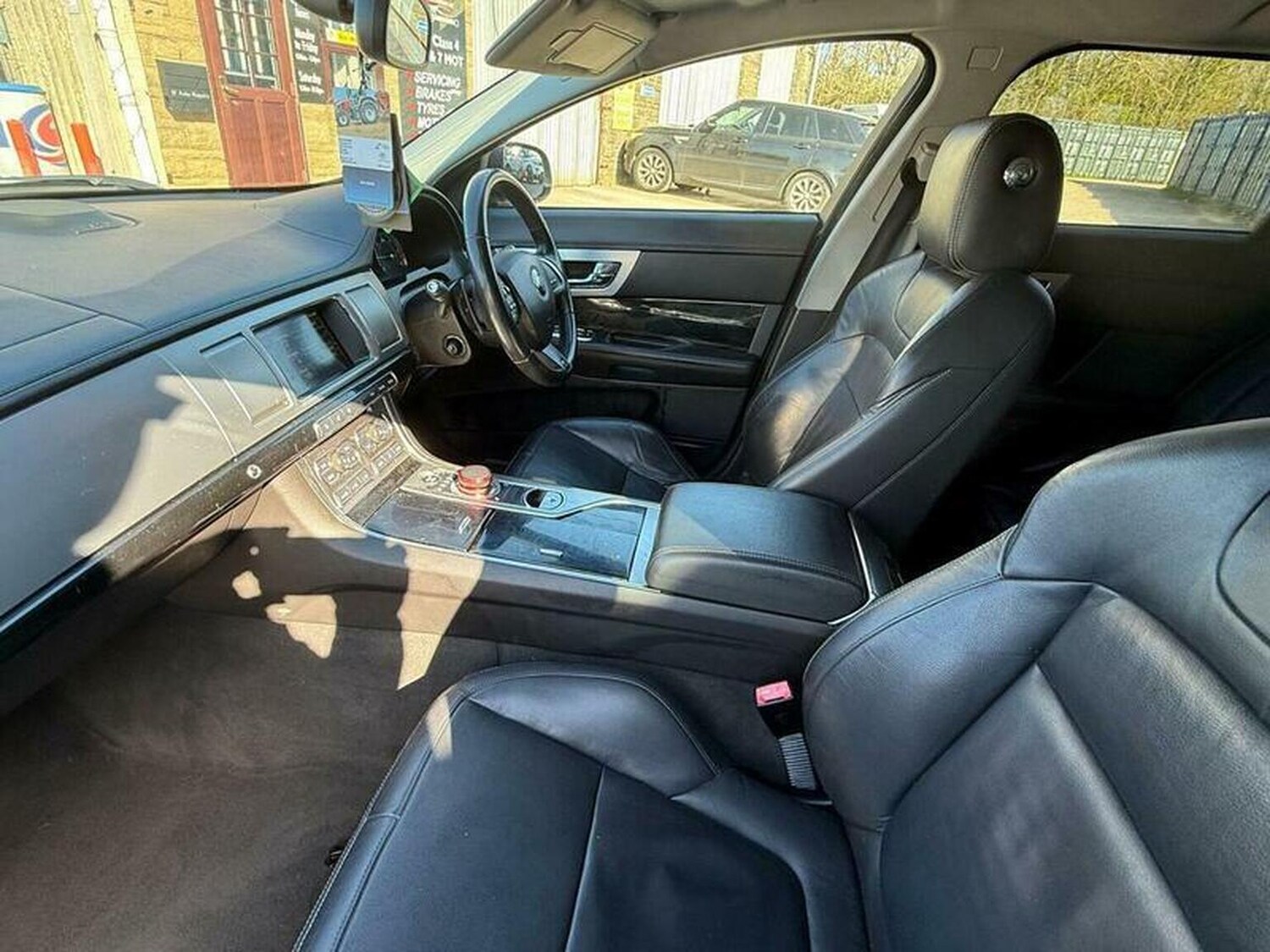 Used Jaguar XF 2015 for sale - 77977026: Photo 17