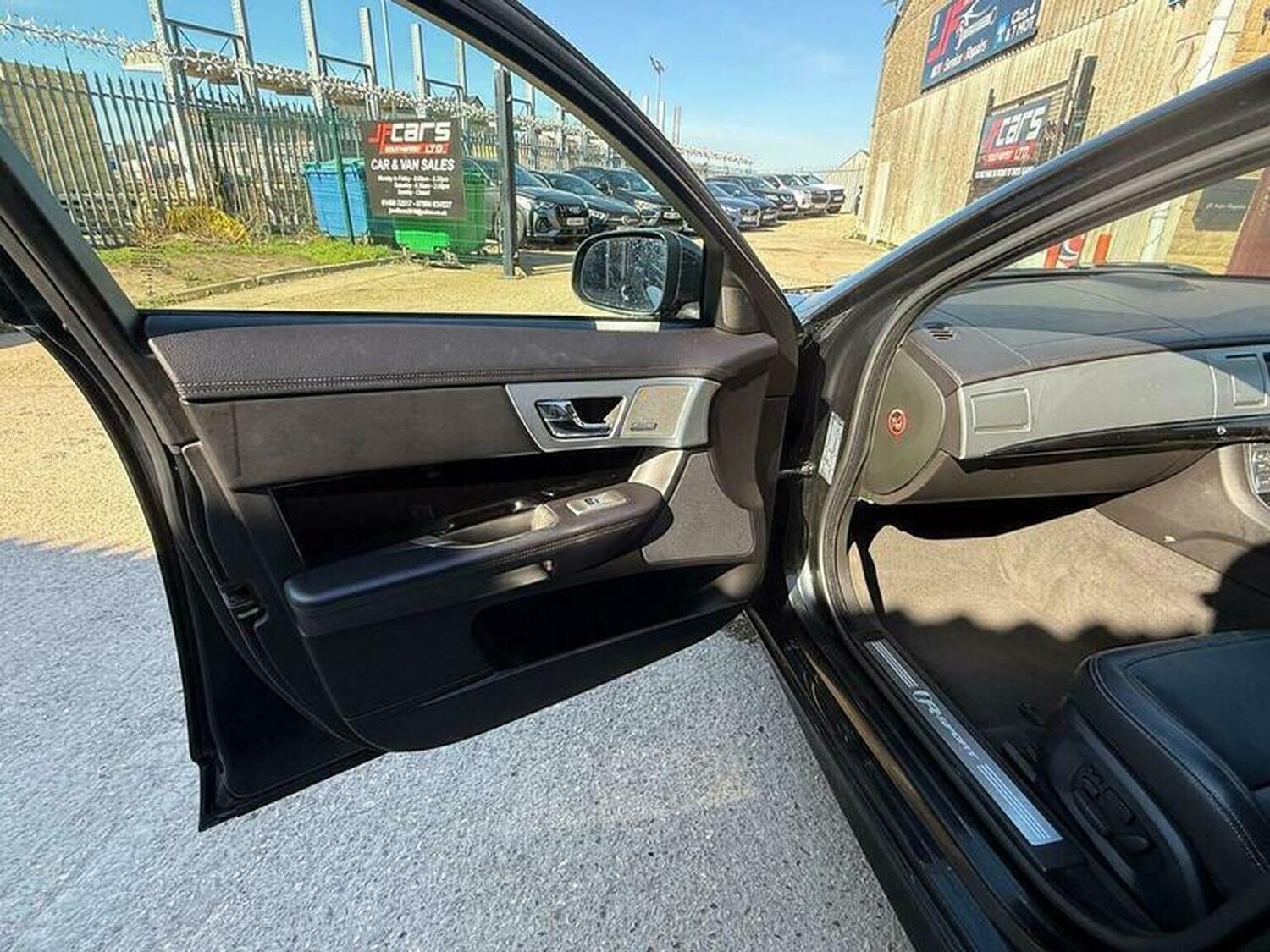 Used Jaguar XF 2015 for sale - 77977026: Photo 18