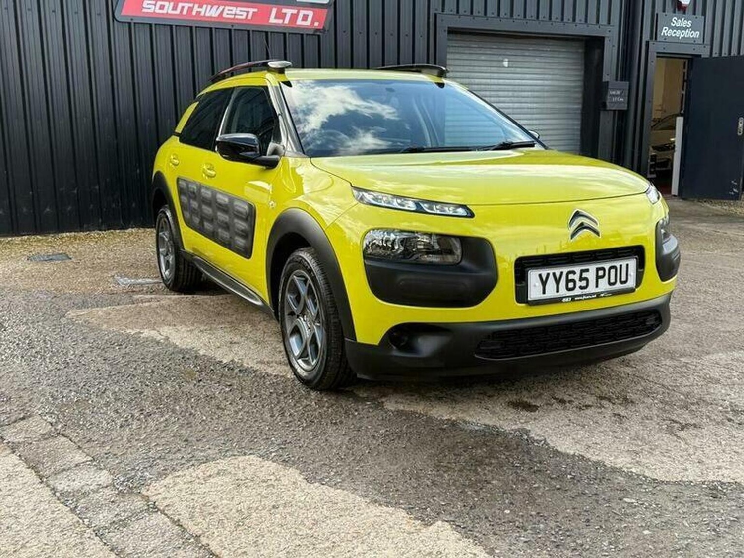 Used Citroen C4 Cactus 2015 for sale - 76397105: Photo 15