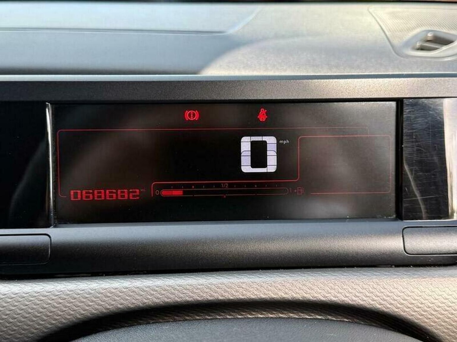 Used Citroen C4 Cactus 2015 for sale - 76397105: Photo 43