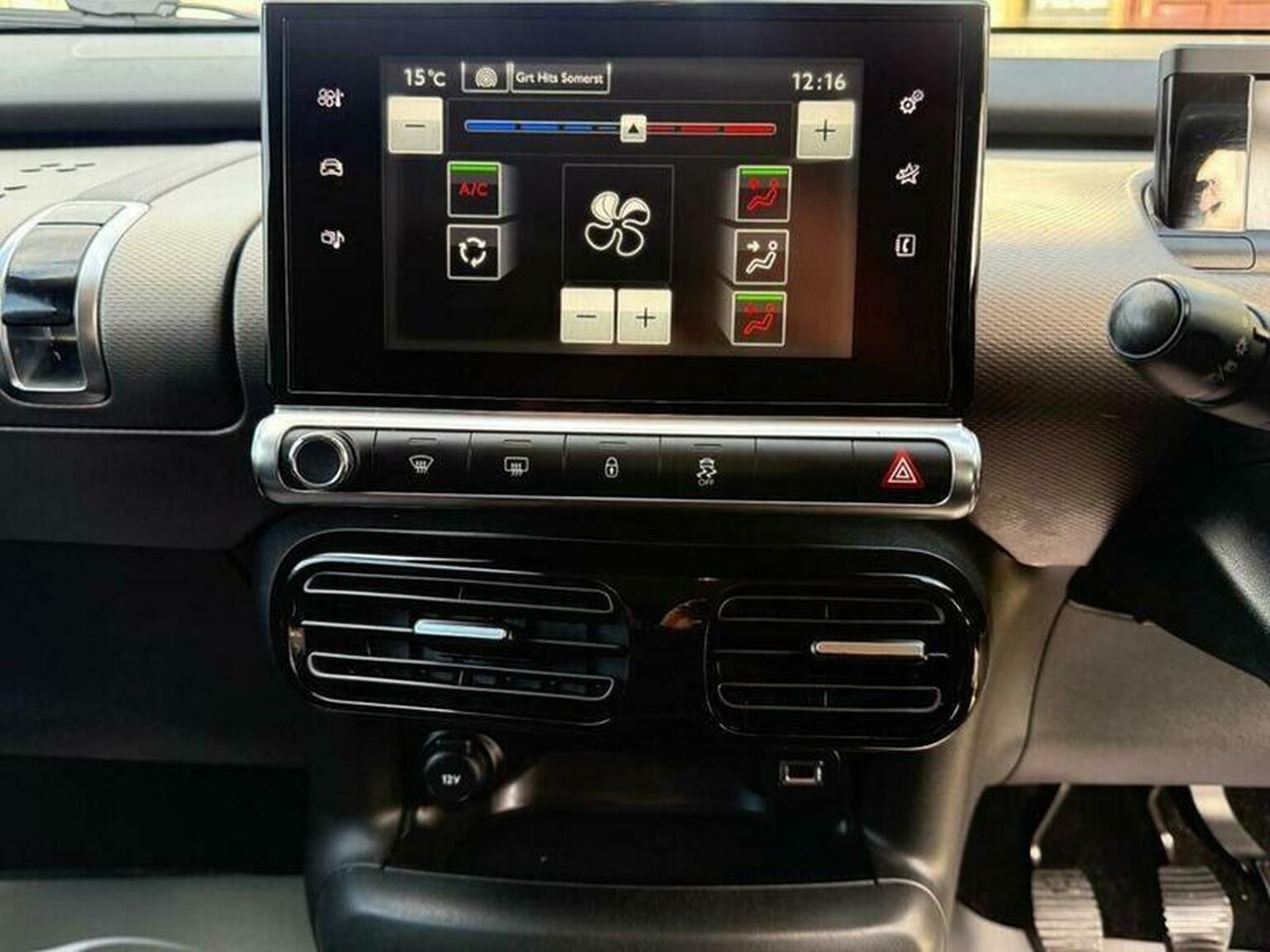 Used Citroen C4 Cactus 2015 for sale - 76397105: Photo 45