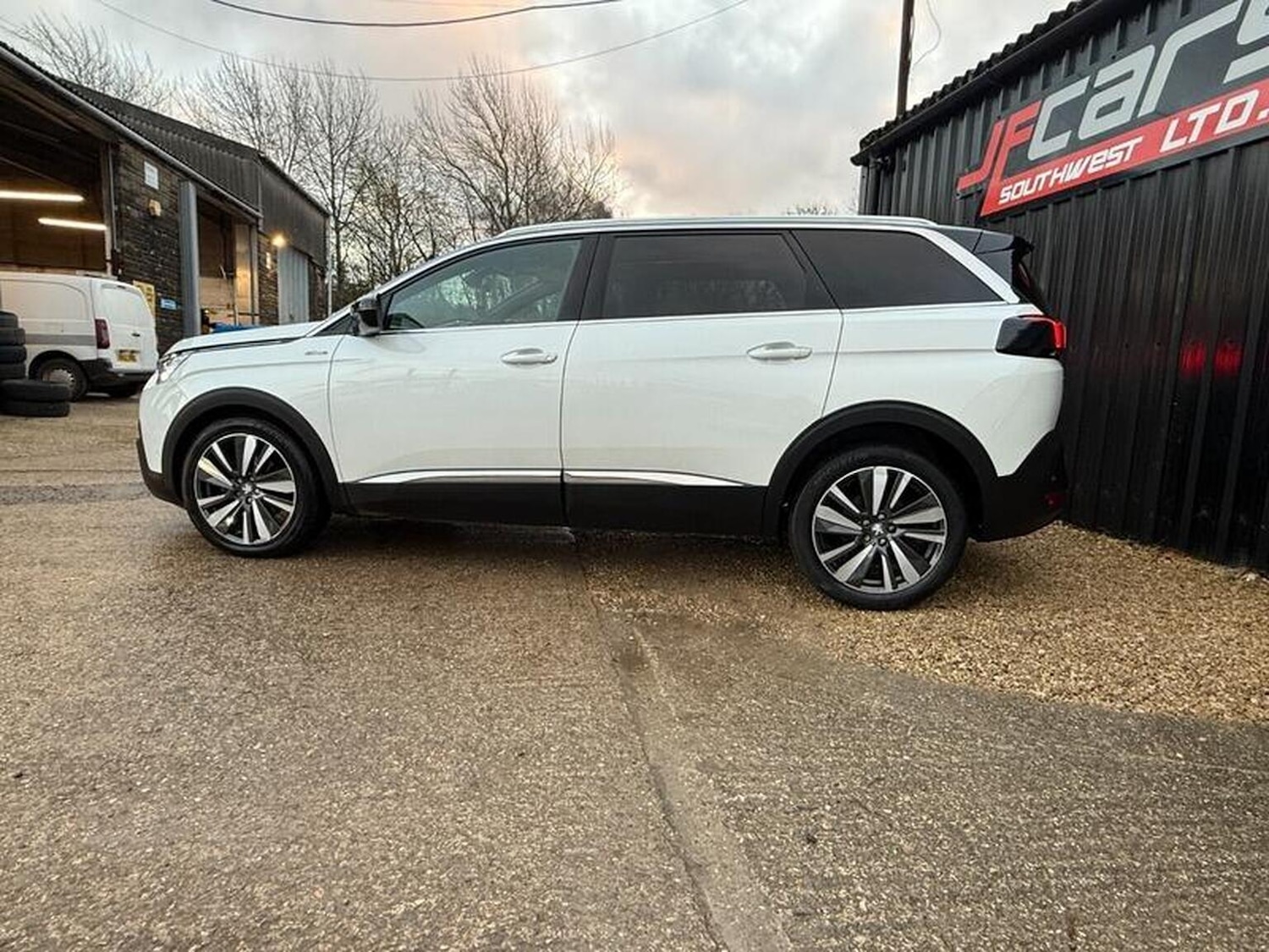 Used Peugeot 5008 2020 for sale - 76982790: Photo 24