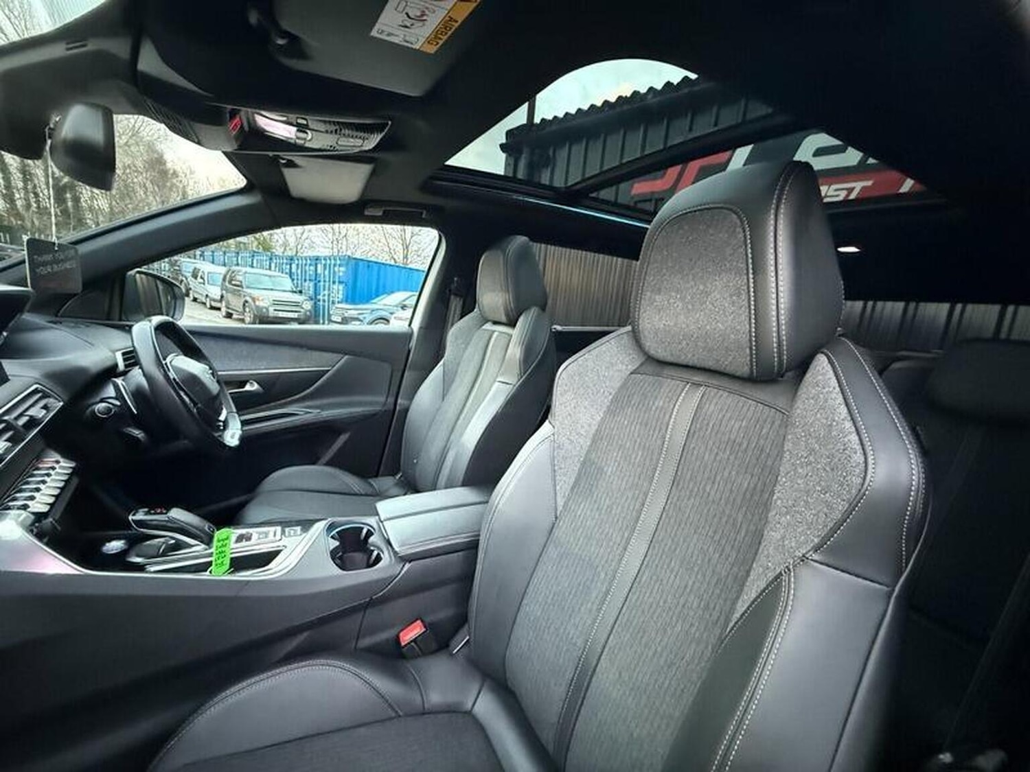 Used Peugeot 5008 2020 for sale - 76982790: Photo 32