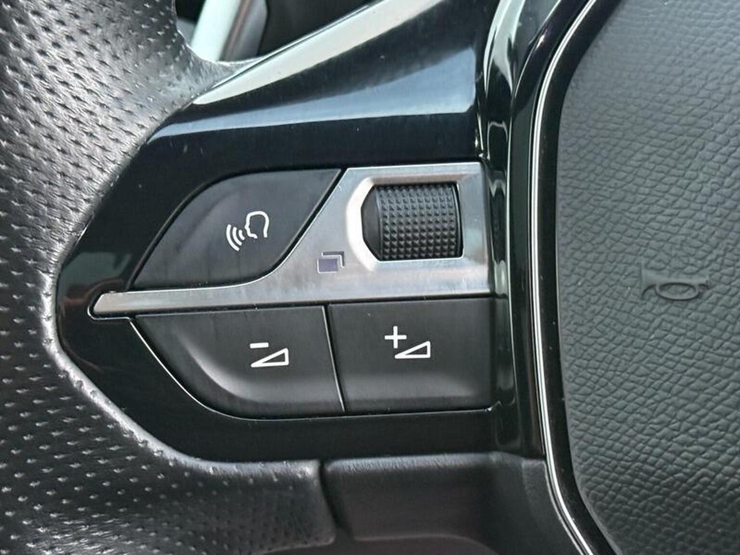 Used Peugeot 5008 2020 for sale - 76982790: Photo 52